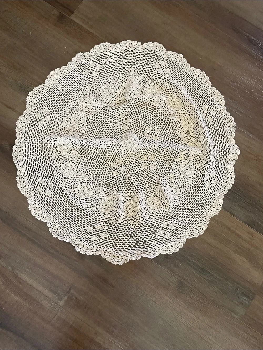 VTG Hand-Crocheted Round Doily Table Topper Accent - Cream 24”